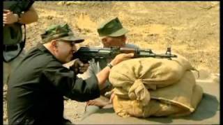 AK47 versus M16 – R. Lee Ermey