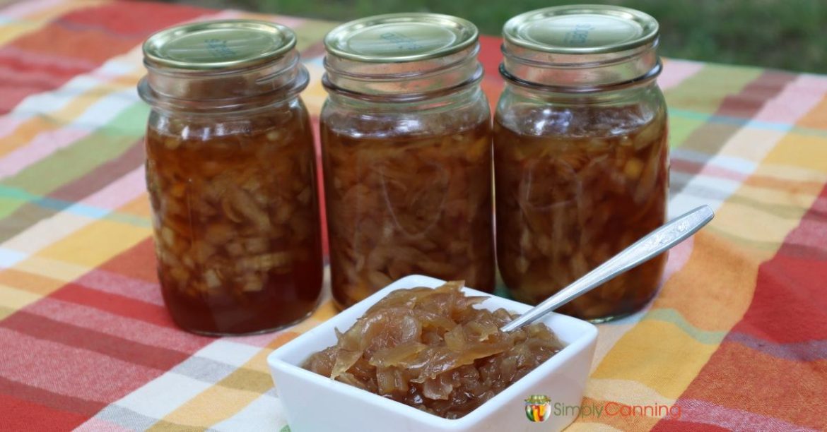 How to Can Onions with Honey and Wine