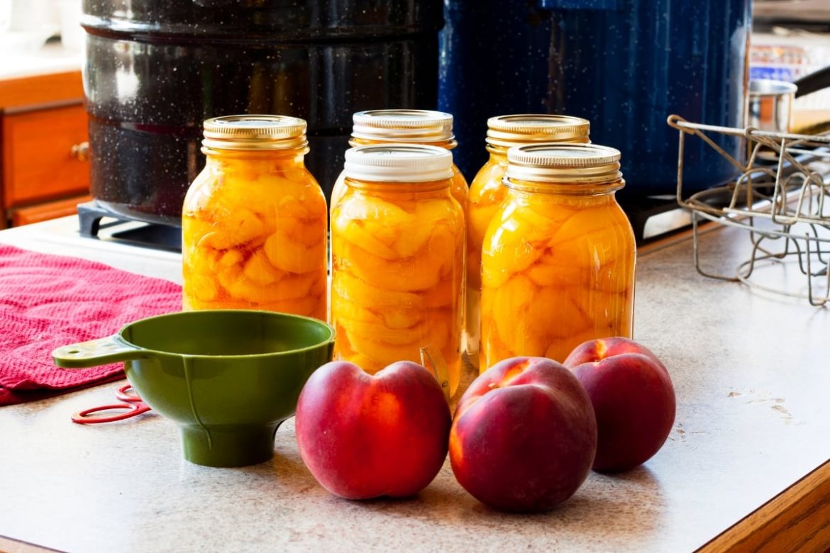 How to Can Peaches and Nectarines