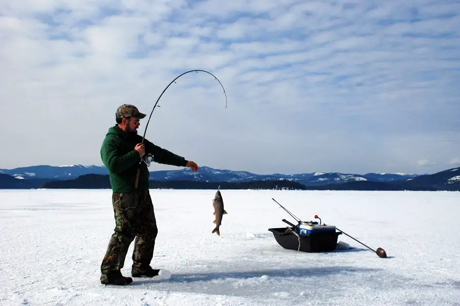 How to Go Ice Fishing: A Complete Guide